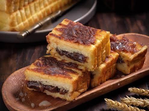 Roti Bakar Teh Della.kampung Seni, Cileunyi.cinunuk.kampung Seni, Dela Angraeni