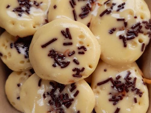Kue Cubit Insunmedal, Dede Sandi Rahayu
