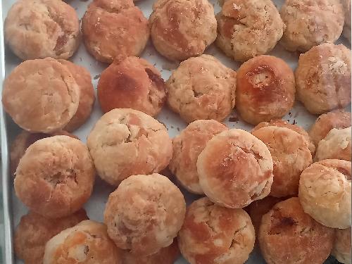 Kue Pia Lets Go , Bendelina Denfebriana Kune Keta