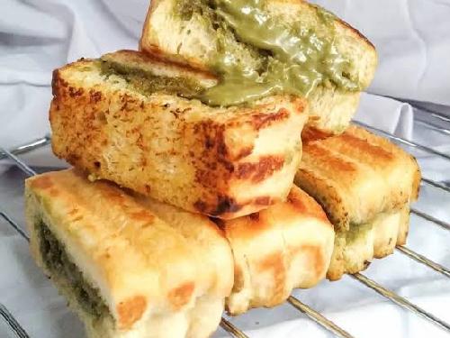 ROTI BAKAR SETIA 89, Sungai Landak Cilincing, Nurul Rahmadhani Pratiwi