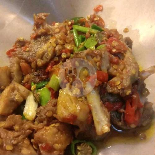 29 Tempat Makan Ayam Sambel Goreng Terenak