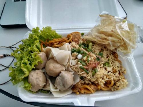 Mie Ngecemes,Mbak Yani, Yani Puspitasari