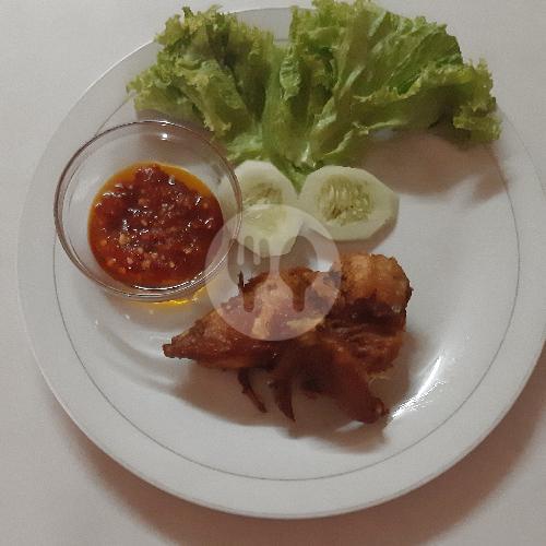 22 Resto Nasi Uduk Ayam Goreng Dada Terenak