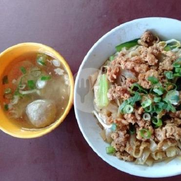 29 Rumah Makan Kwetiau Ayam Pangsit Bakso Paling Enak di Jakarta