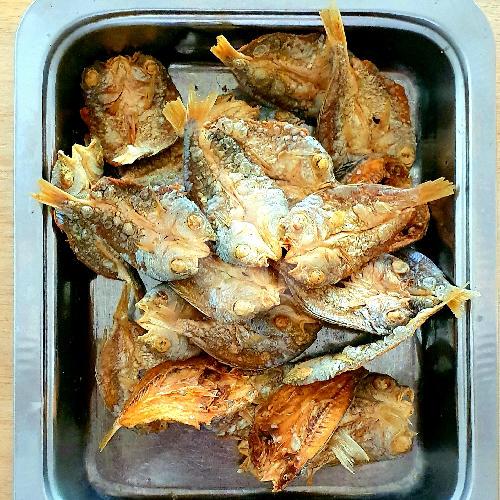 24 Resto Ikan Kering Paling Lezat di Makassar