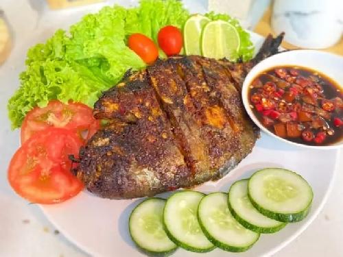 IKAN BAKAR ABANG ELAN, Elan Muharam