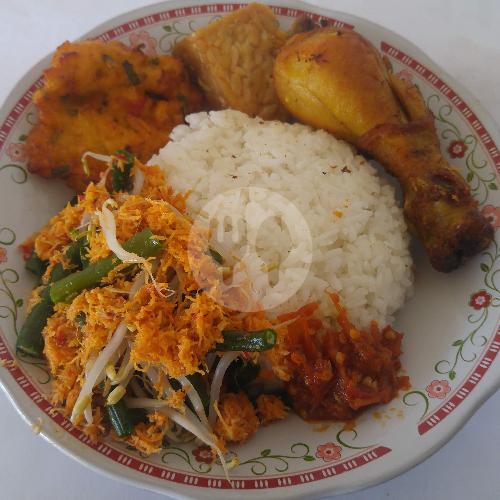 25 Restoran Nasi Urap Ayam Goreng Favorit
