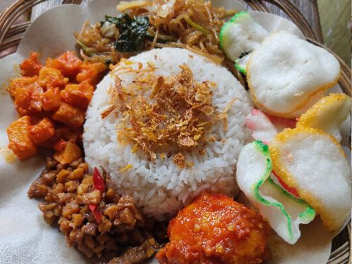 Nasi Uduk Mpo Jojah, Radio Dalam, Luluah Mufiidah Putri