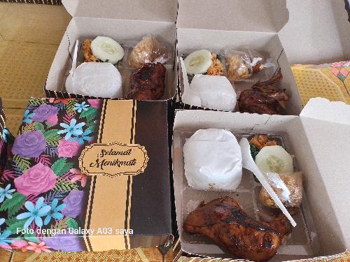 Ayam Goreng Pak Telo Manggung, Karanganyar Kota