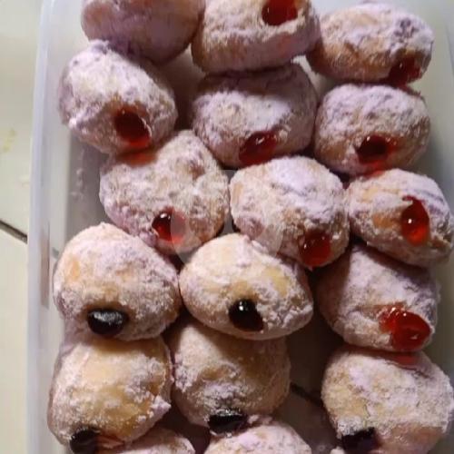 20 Tempat Makan Bomboloni Isi Paling Lezat di Jakarta