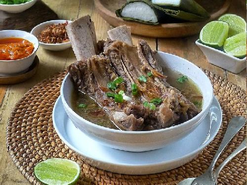 Makassar Resto, Rizal Adiputra