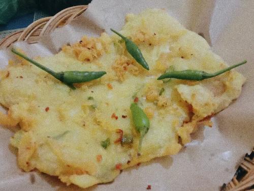 Tempe Mendoan Nasi Pecel Warung Bambu, Ari Wibowo