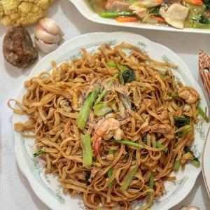 21 Resto Bakmi Goreng Seafood Favorit di Surabaya