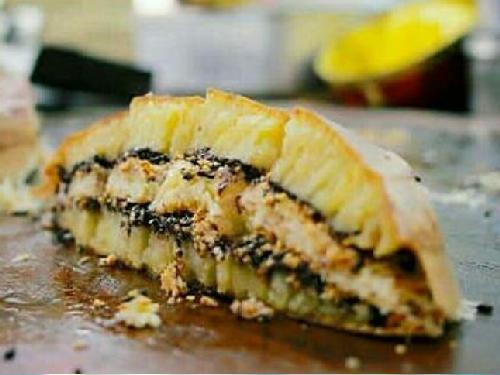 Martabak Bangka Lebaksiuh, NUR CHAYATI