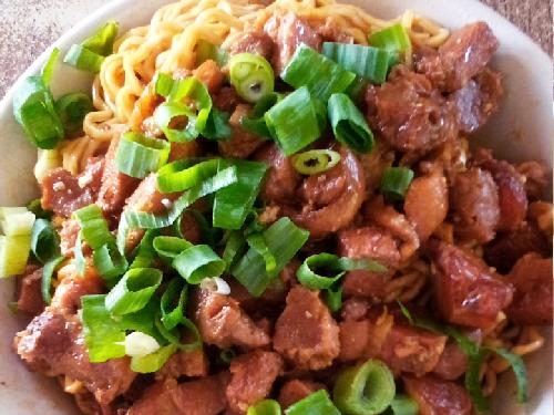 Mie Ayam Kering Jababeka Mas Sholikin, Pujasera Sukamahi Cikarang, Sholikin