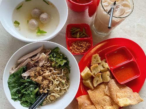 Bakmi Lei, Cilodong/Sukamaju, Ilma Triasa