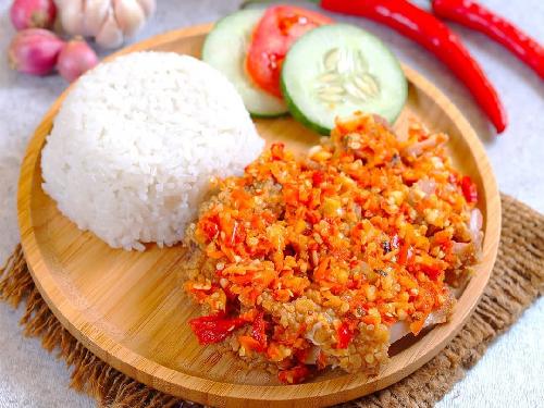 YASAKA FRIED CHICKEN GRESIK, Putri Puspa Dewi