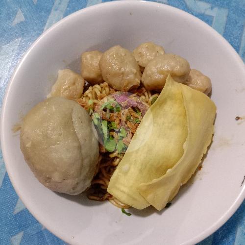 15 Tempat Makan Pangsit Bakso Telur Termurah