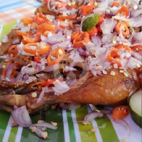 16 Resto Ayam Goreng Sambal Matah Terfavorit di Bali