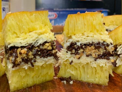 MMTR PREMIUM Martabucks Manis Toping Rich, Fenty Oktaviani