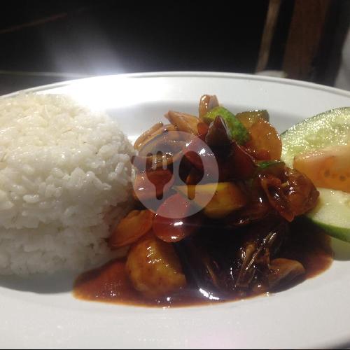 23 Tempat Makan Seafood Campur Terfavorit
