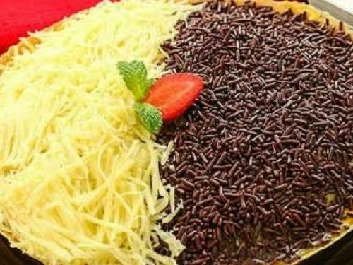 Martabak Tuju Rasa Mas Malik, Mutia Andiyah