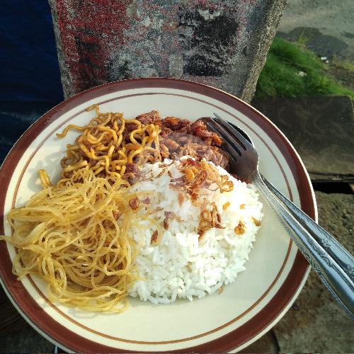 20 Tempat Makan Nasi Uduk Putih Terbaik di Jakarta