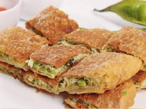 Martabak  Mas Nur, Apipudin