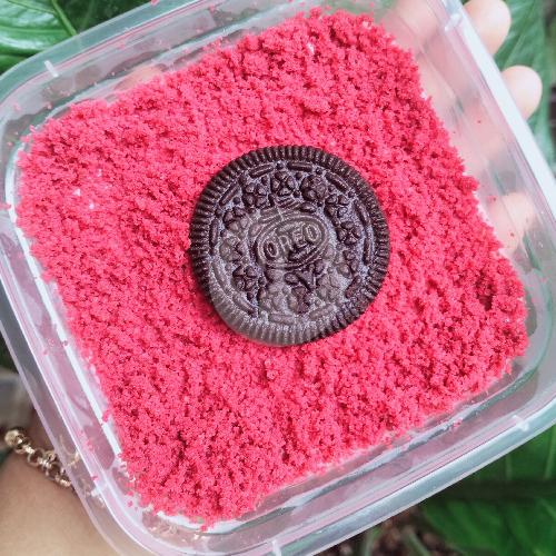 22 Resto Dessert Red Velvet Paling Enak