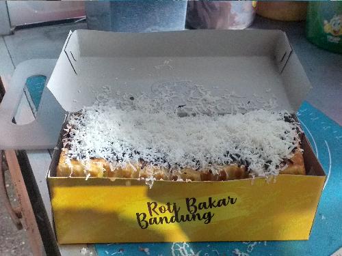 Roti Bakar Berkah Khas Bandung, Depan Pasar Genting Adipala, Aditya Krisna Nindia