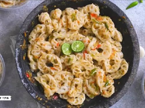 Soto Dan Ayam Penyet Fazza Barkah Mampang XV, DELA OCTAVILANI
