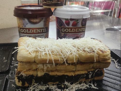 Roti Bakar MSB, Kiangroke Banjaran Bandung, Deden Ahmad Faoz Almadani