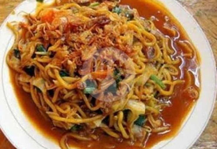 10 Tempat Makan Mie Nyemek Ayam Terfavorit di Bandung