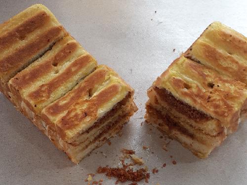Roti Bakar Republik Ngapak, Muhammad Tohirun