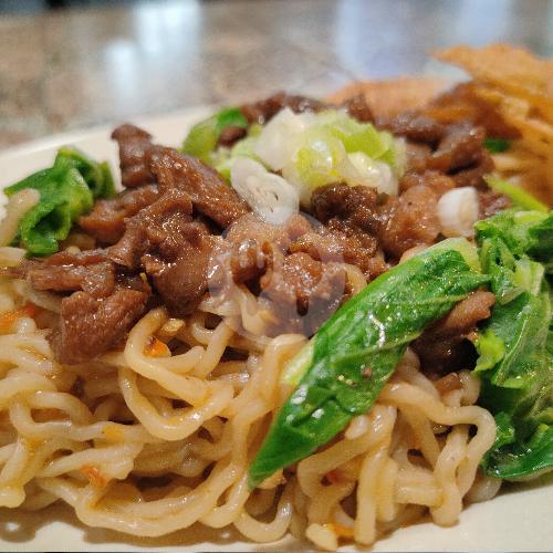 23 Tempat Makan Mie Bebek Paling Enak di Jakarta