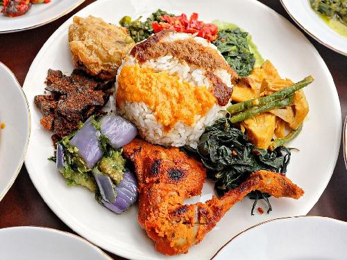 RM Citra Minang, Jl. Tengku Amir Hamzah No 44, Yeni Ariani