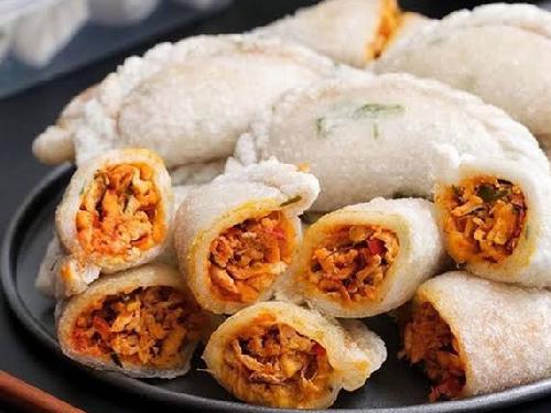 Pastel Ghendil, Sri Wahyuni