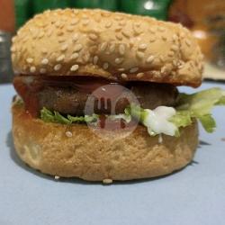 Burger Daging Sapi Reguler - KUWAIS KEBAB Kebab Lezat Enak, Banjarsugihan 2, Tandes