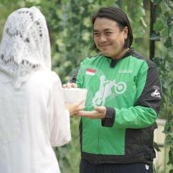 Traktir Minum Driver Gojekmu - Dapur Fasha Fire Chicken dan Salad Buah, Bojongmalaka