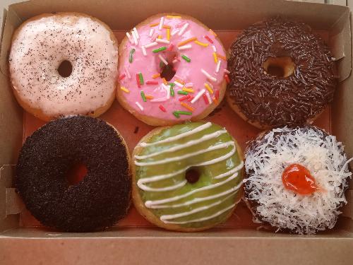 A Donat Kentang, Sri Gunting, Poppy Handayani Pardede SP. MM