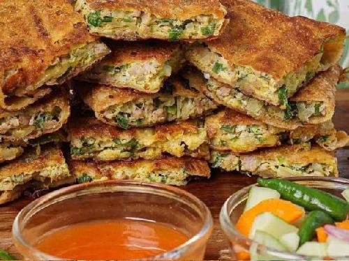 Martabak Legian, Ade Mukhlisin