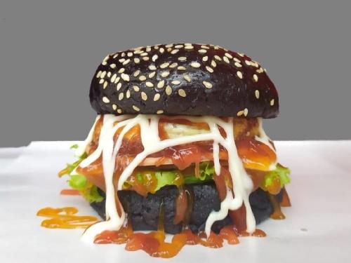Burger AFK Cipete, Cilandak, Masjid Al-Karomah, Kiki Damayanti