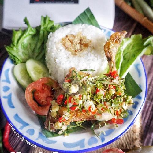 28 Tempat Makan Nasi Ayam Sambal Matah Paling Lezat di Bandung