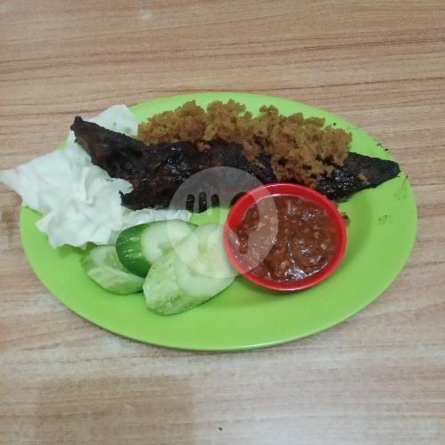 28 Rumah Makan Lele Bakar Kremes Favorit