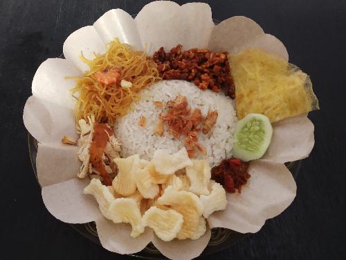 Nasi Uduk Warung Bam Bam, Isvana Handayana Akbar