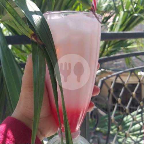 28 Tempat Makan Strawberry Milky Termurah di Surabaya