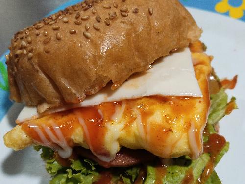 Kebab Burger & Bakso Bakar Bu Neti, Laweyan/Surakarta, JUNETI
