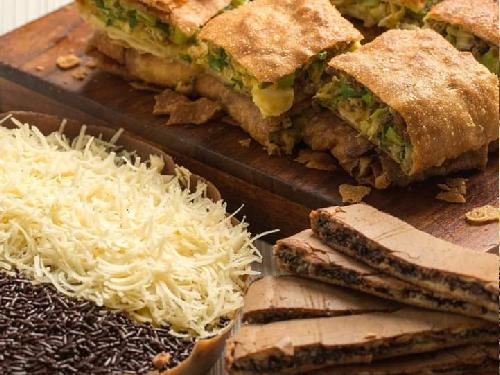 Martabak Stanley, Jl. Seringgu Jaya, Liong Stanley Laksmono