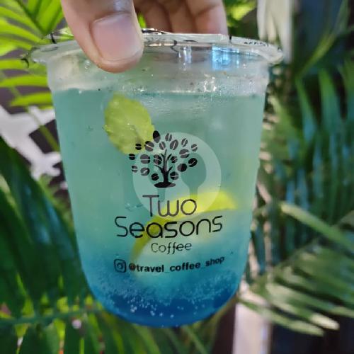22 Resto Tropical Blue Terbaik
