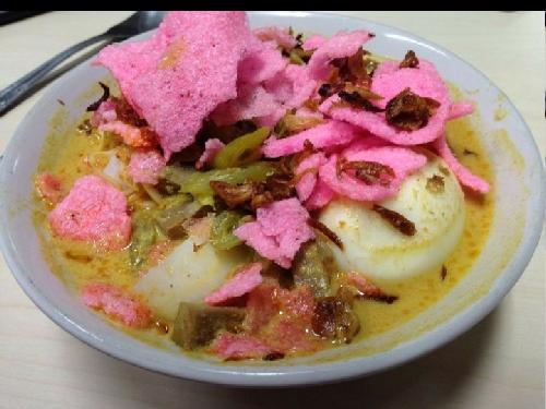 Ketupat Gulai Padang Uni Nita CH,Kedai Bulog 2, CHAELEN DWINITA